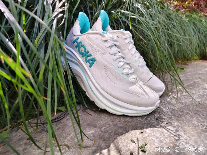 10：恰到好处的卓越跑鞋HOKA CLIFTON(图7)