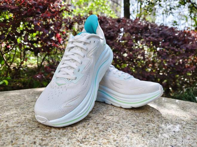 10：恰到好处的卓越跑鞋HOKA CLIFTON(图15)